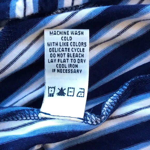 Max Studio Sleeveless Blue and White Striped V-neck Tank Top Size Medium - Picture 10 of 12